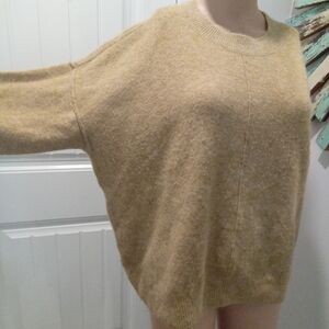 Vince Camuto Size M Oversized Crew Neck Sweater Caramel Color